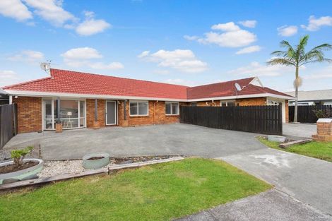 Photo of property in 2 Tullis Place, Burswood, Auckland, 2013