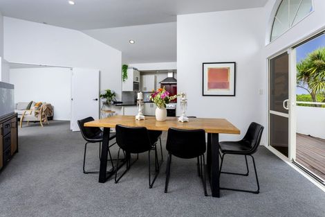 Photo of property in 8 Caversham Drive, Torbay, Auckland, 0630
