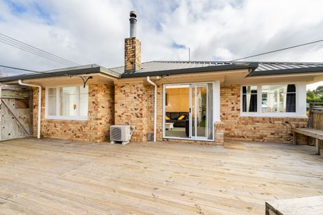Photo of property in 330 Glengarry Road, Glen Eden, Auckland, 0602