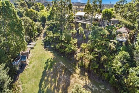 Photo of property in 188 Forest Hill Road, Waiatarua, Auckland, 0612