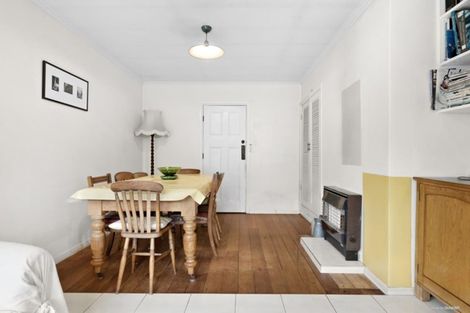 Photo of property in 108 Freyberg Street, Lyall Bay, Wellington, 6022