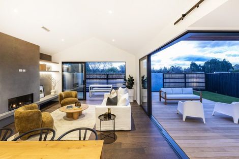 Photo of property in 160 Gardiners Road, Harewood, Christchurch, 8051