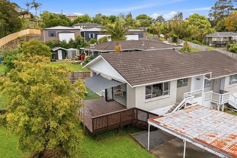 Photo of property in 2/17 Kemp Road, Massey, Auckland, 0614