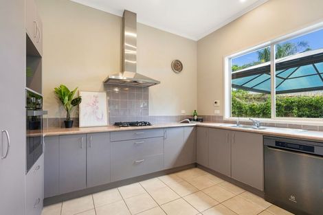 Photo of property in 8 Neaptide Close, Red Beach, 0932