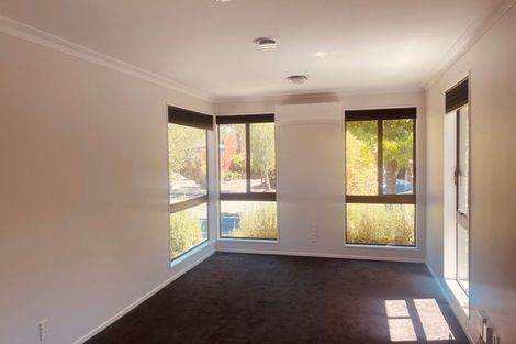 Photo of property in 18 Rembrandt Place, Burnside, Christchurch, 8053