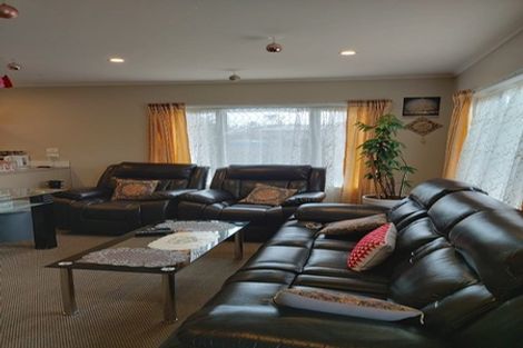 Photo of property in 22 Kohinoor Avenue, Mangere, Auckland, 2022