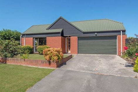 Photo of property in 4 Glenburn Place, Avonhead, Christchurch, 8042