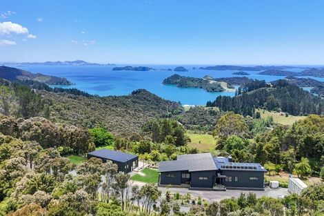 Photo of property in 255 Paroa Bay Road, Russell, 0272