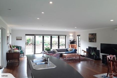 Photo of property in 341 Rimmer Road, Helensville, 0875