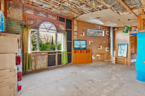 Photo of property in 69 Mcleod Road, Te Atatu South, Auckland, 0610