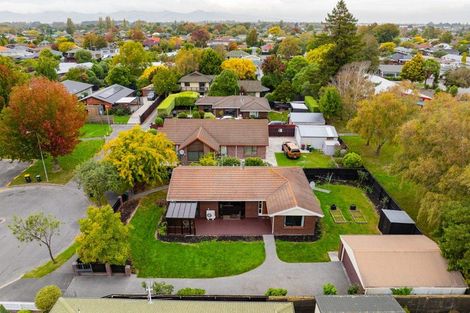Photo of property in 31 Solomon Avenue, Redwood, Christchurch, 8051