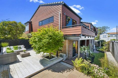 Photo of property in 1/11 Faulkner Road, Northcote Point, Auckland, 0627