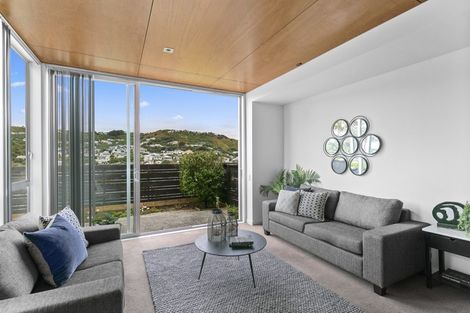 Photo of property in 12/3 Severn Street, Island Bay, Wellington, 6023