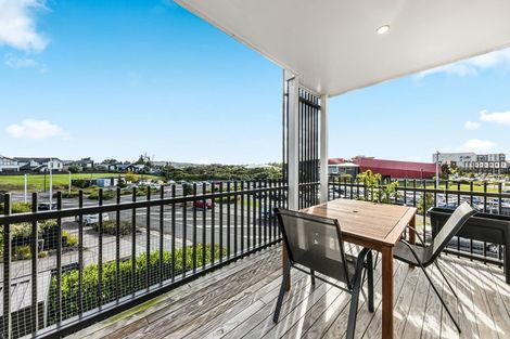 Photo of property in 32 Raranga Lane, Hobsonville, Auckland, 0616