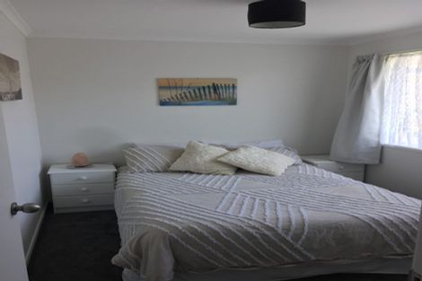 Photo of property in 57 Fairmount Road, Titirangi, Auckland, 0604