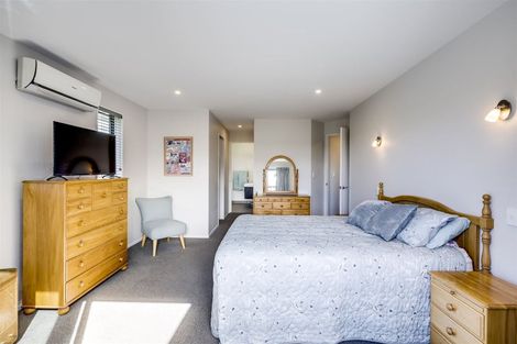 Photo of property in 16 Kapiti Drive, Poraiti, Napier, 4112