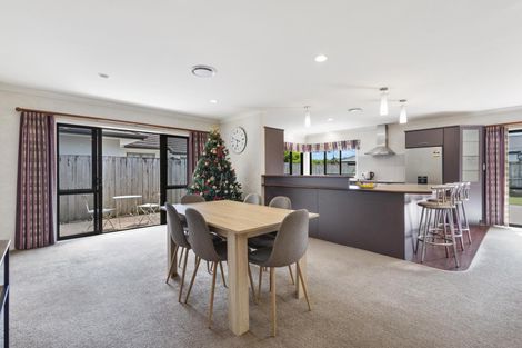 Photo of property in 14 Mirbeck Avenue, Cambridge, 3434