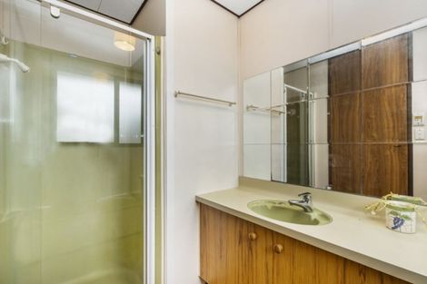Photo of property in 3175 Great North Road, New Lynn, Auckland, 0600