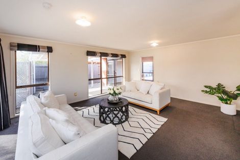 Photo of property in 107 John F Kennedy Drive, Milson, Palmerston North, 4414