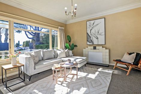Photo of property in 99 Havelock Road, Havelock North, 4130