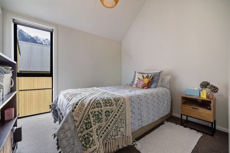 Photo of property in 62 Casterway Crescent, Jacks Point, 9371