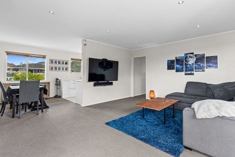 Photo of property in 2/31 Pakira Avenue, Glendene, Auckland, 0602