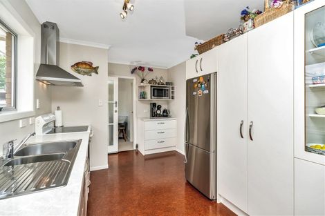 Photo of property in 11 Fiona Place, Dinsdale, Hamilton, 3204