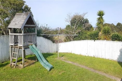 Photo of property in 17 Benchmark Drive, Massey, Auckland, 0614