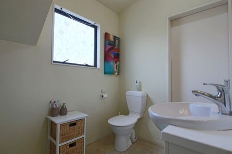 Photo of property in 14/1 Melview Place, New Lynn, Auckland, 0600