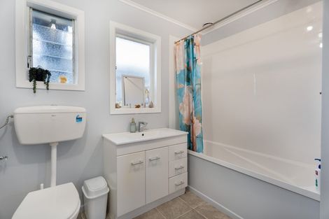 Photo of property in 17 Mountbatten Grove, Clouston Park, Upper Hutt, 5018