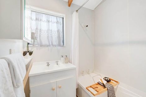 Photo of property in 22 Snells Beach Road, Snells Beach, 0920