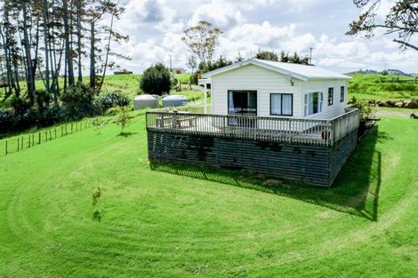Photo of property in 266 Pahi Road, Pahi, Paparoa, 0571
