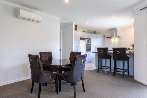 Photo of property in 8 Gordon Street, Woodville, 4920