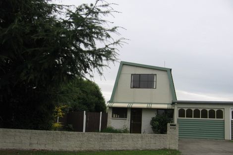 Photo of property in 23b Cecil Place, Cloverlea, Palmerston North, 4412