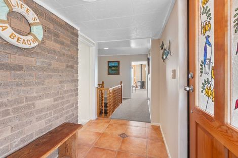 Photo of property in 24 Motukari Place, Onaero, Urenui, 4383