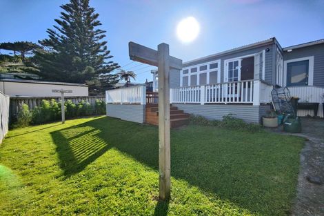 Photo of property in 102 Wexford Road, Miramar, Wellington, 6022