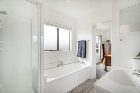 Photo of property in 1/24 Cambrian Street, Churton Park, Wellington, 6037