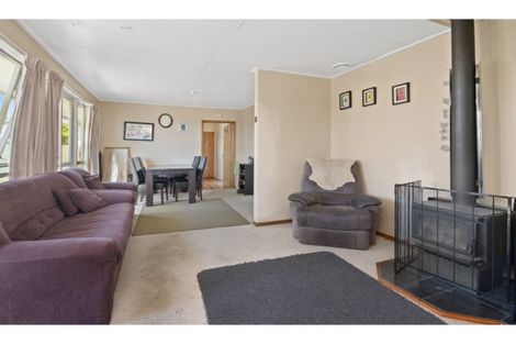 Photo of property in 4 Tawa Place, Waiuku, 2123