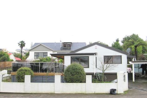 Photo of property in 11 Lake Domain Drive, Frankton, Hamilton, 3204