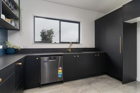 Photo of property in 16 Oates Place, Greytown, 5712