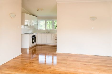 Photo of property in 4/19 Montana Avenue, Murrays Bay, Auckland, 0630
