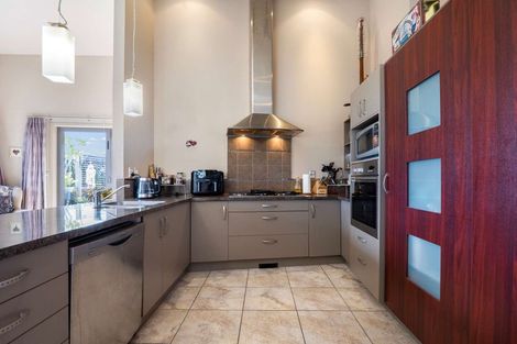 Photo of property in 2 Honeysuckle Lane, Ohauiti, Tauranga, 3112