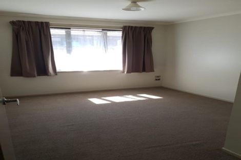 Photo of property in 102u1 Old Farm Road, Hamilton East, Hamilton, 3216