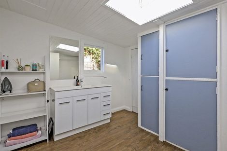 Photo of property in 2/707 Queen Street East, Parkvale, Hastings, 4122