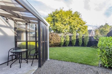 Photo of property in 28 Kirsten Place, Parklands, Christchurch, 8083