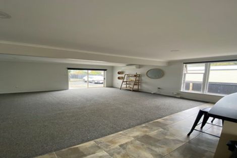 Photo of property in 14 Lewis Place, Highbury, Palmerston North, 4412