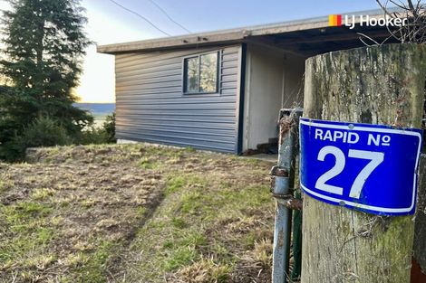 Photo of property in 27 Nore Street, Waihola, Milton, 9073