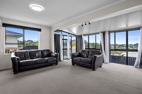 Photo of property in 28 Elizabeth Drive, West Harbour, Auckland, 0618