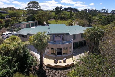 Photo of property in 1447 Old North Road, Helensville, 0875