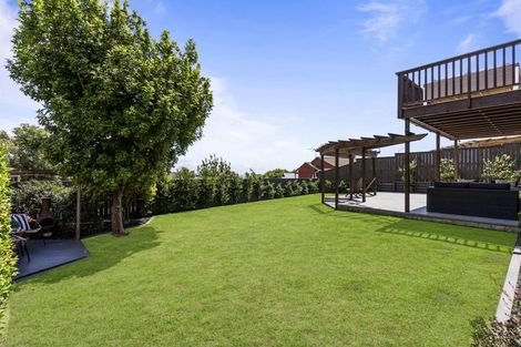 Photo of property in 98 Bleakhouse Road, Howick, Auckland, 2014